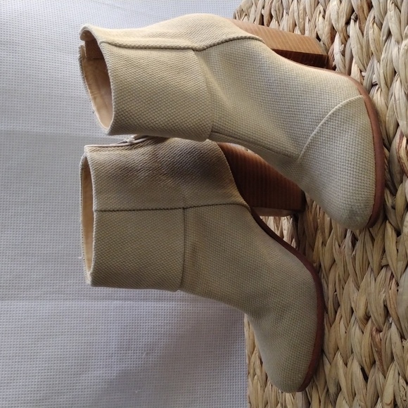 Rag and Bone Newbury beige ankle booties 8.5 - Picture 3 of 12
